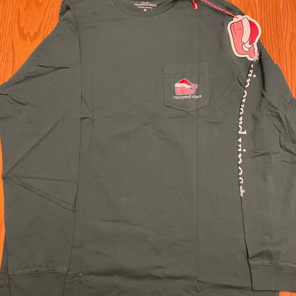 Vineyard Vines Holiday Men’s Long Sleeve T’s - Picture 2 of 6